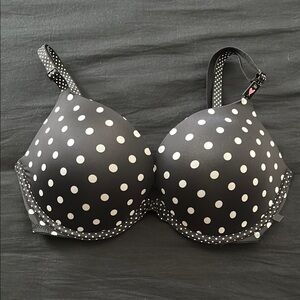 Victoria’s Secret NWT Polka Dot Black and White Bra 34D